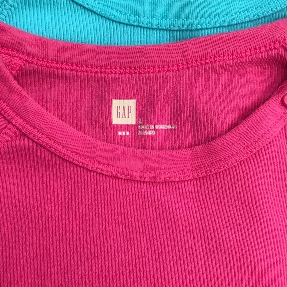 2 Gap button long sleeve tops - Picture 5 of 5